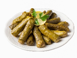 Сарми с лозови листа кайма, булгур, праз лук, лимон и гъби в тенджера - снимка на рецептата Сарми с лозови листа кайма, булгур, праз лук, лимон и гъби в тенджера - снимка на рецептата
